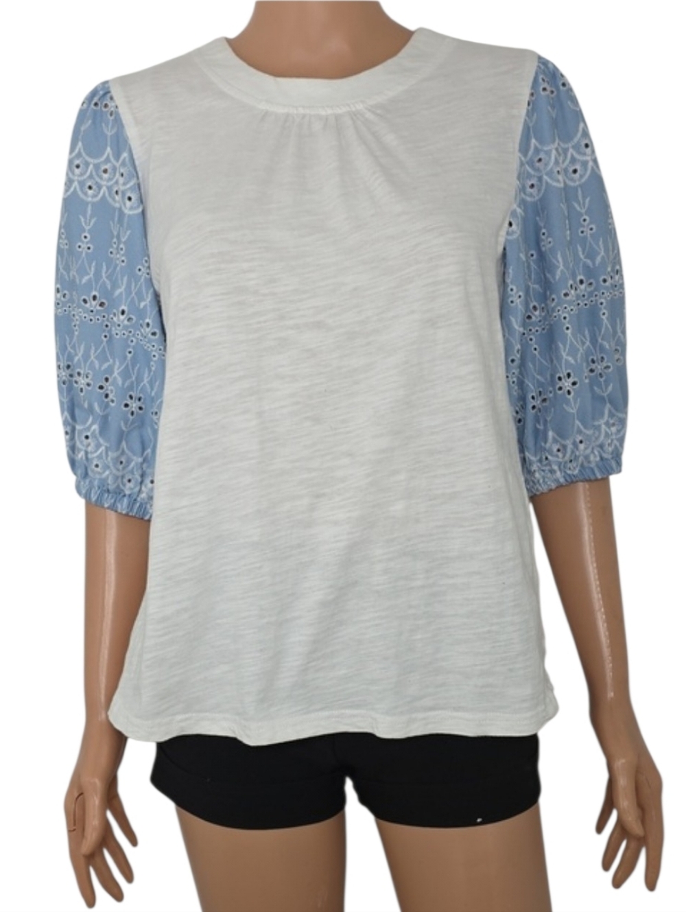 VOY White Top with Blue Eyelet Puff Sleeves - Women's Casual Blouse Size S Small